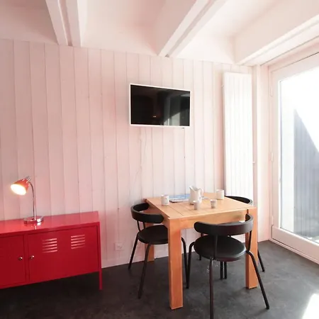 Renove Pour 4 Pers, Balcon, Au Pied Des Pistes Et Commerces - Fr-1-687-111 Arâches